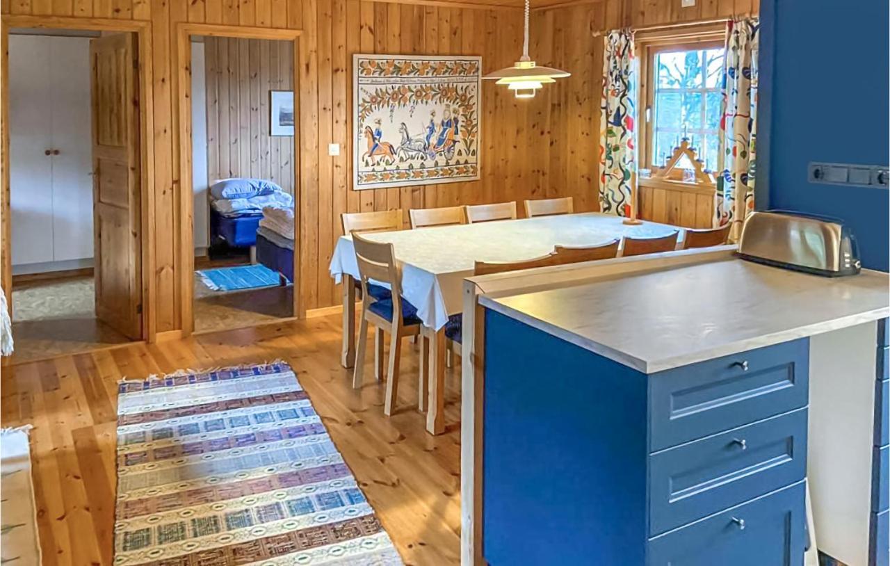Cozy Home In Saerna With Sauna Fjatervalen Exterior photo
