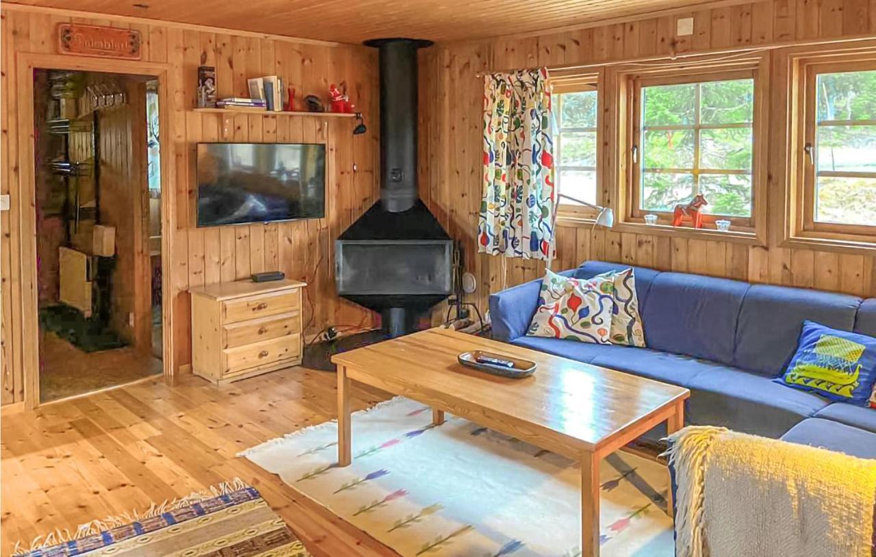 Cozy Home In Saerna With Sauna Fjatervalen Exterior photo